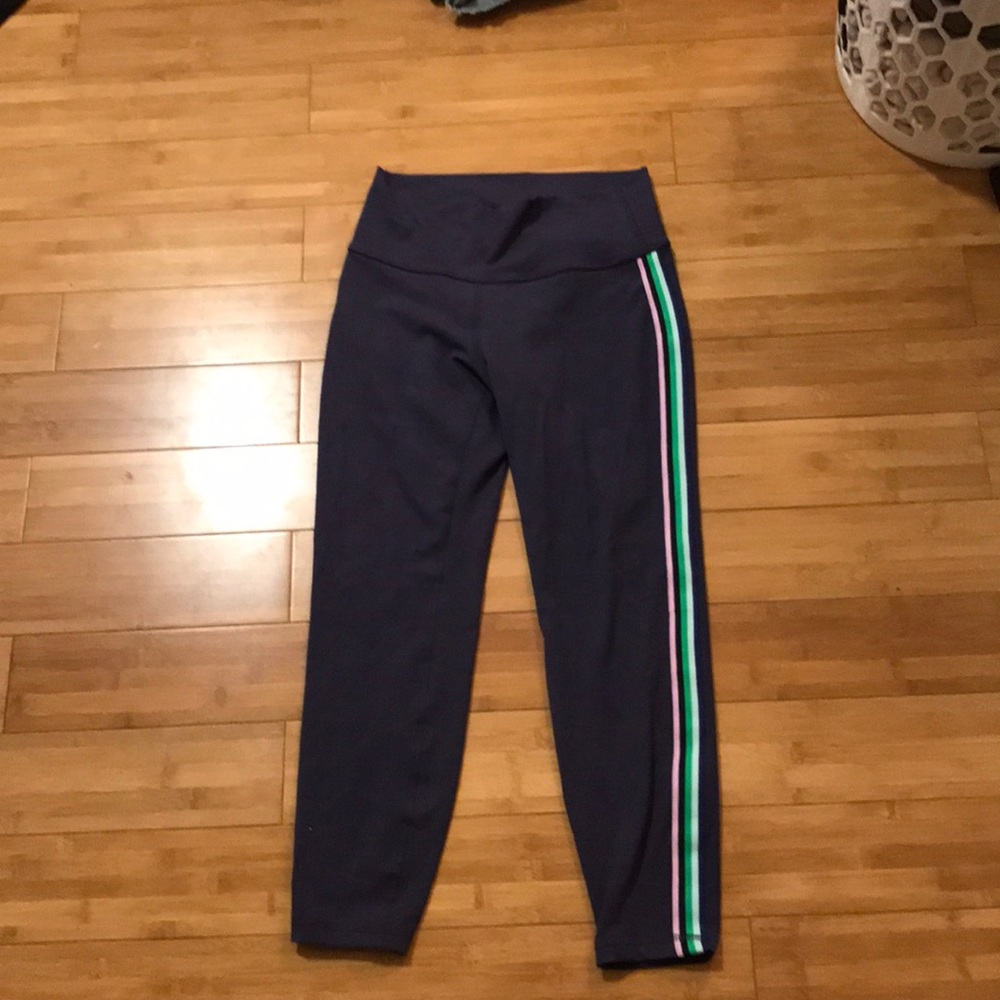 Old navy leggings with striped detailing